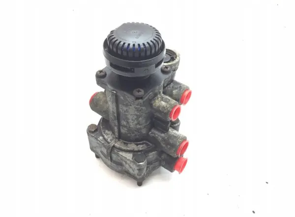Válvula de relé Scania OEM 489184 - Usada image 3