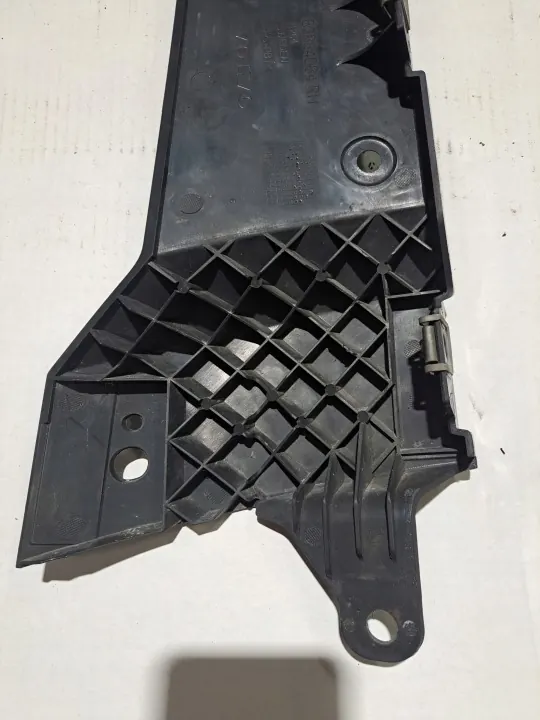 Renfort phare angle droit OEM 82884084 Volvo FH4 image 5