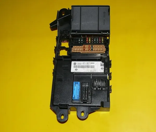 Computador Imobilizador Audi A6 C6 3.0 TDI 04-08 image 6