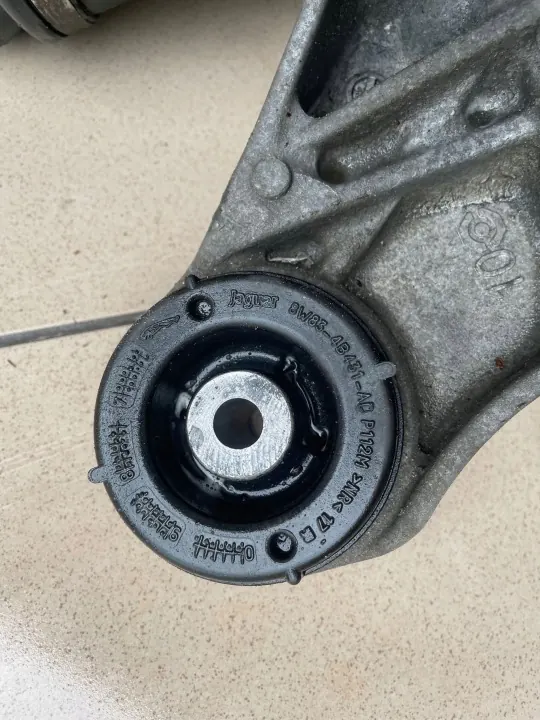 Differential RR Vogue L405 KPLA4A213BA 3.0 Hybrid image 2