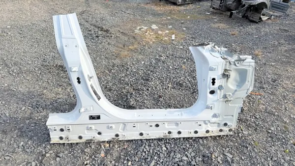 BMW G26 GC Kwartpaneel Pijler A B Rechts OEM 01 ZAWIASY image 2