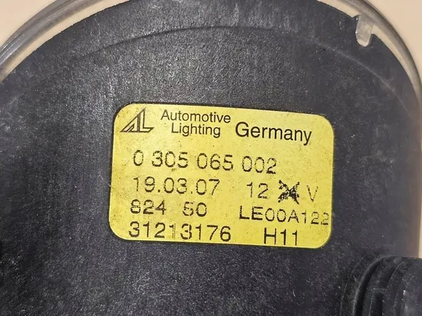 Farol dianteiro direito VOLVO C30 2008 image 4