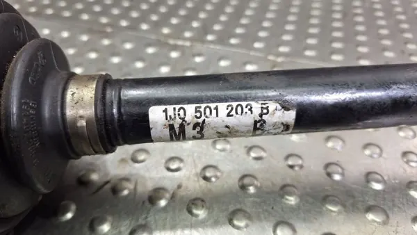 Semi-eixo esquerdo traseiro OEM S26372732 Audi TT 8N image 5