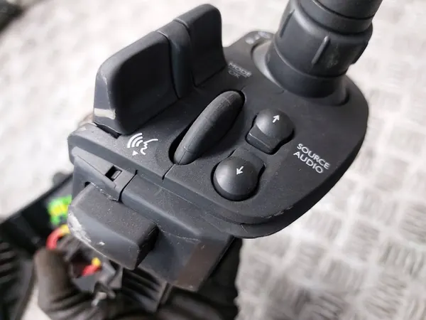 Combinatieschakelaar Renault Clio III Lift 8200906795A image 9