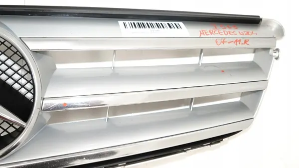 Mercedes W204 bumperrooster OEM 375484896 (2007-2011) image 10