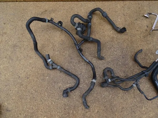 A3 8V GOLF VII 1.4 TFSI Vesijohdot Setti 5Q0122109H image 2