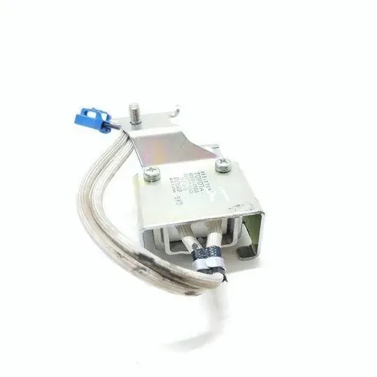 Toyota värmefläktrelä OEM 0567770840 - Begagnad image 3