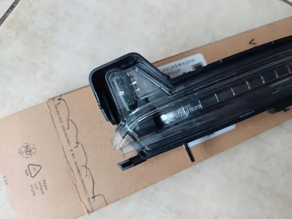 Blinker linker Spiegel OEM 565949101-1 - Skoda image 3