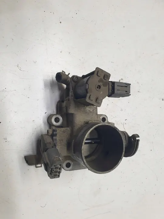 Mazda 626 2001 Gasklep E9T06871 image 2