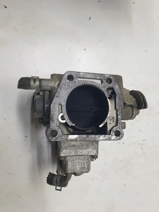 Mazda 626 2001 Gasklep E9T06871 image 3