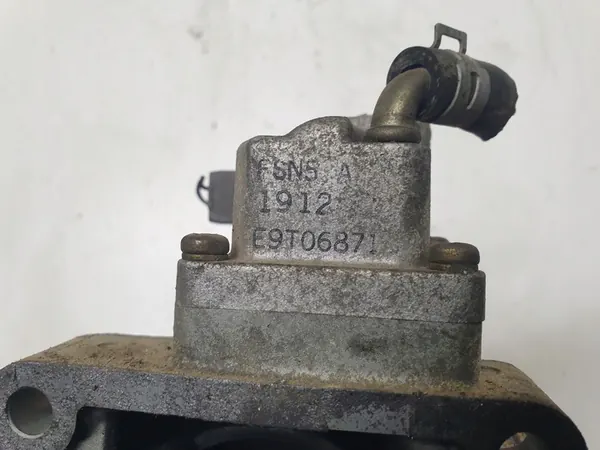 Mazda 626 2001 Gasklep E9T06871 image 4