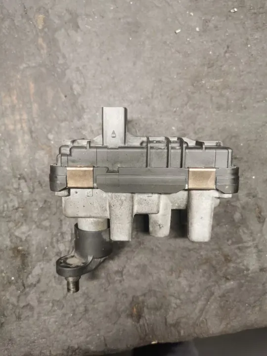 BMW Turbo Actuator OEM 8570082 voor B47 Motor image 2