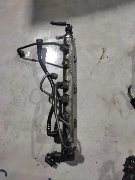 Conjunto de injeção de combustível Chrysler Grand Voyager V 35022104H image 9