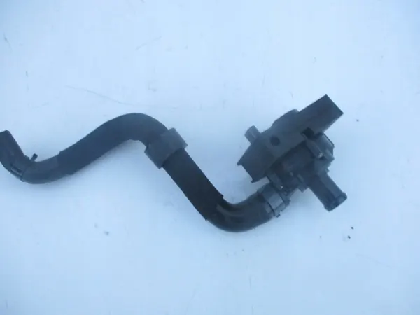 Elektrisk vattenpump och slang Audi VW Seat Skoda 1.2 1.4 TSI image 2