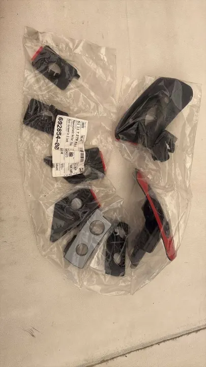 BMW 3 F34 Spolar-sensorfäste OEM 51117379431 image 2