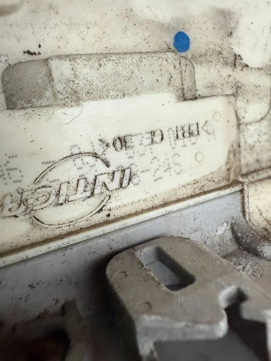 AUDI A4 B8 1.8 TFSI Främre Höger Dörrlås 8J1837016A image 6