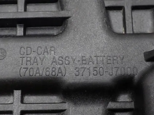 Base de fixation batterie OEM 37150-J7000 pour Kia Ceed III image 3
