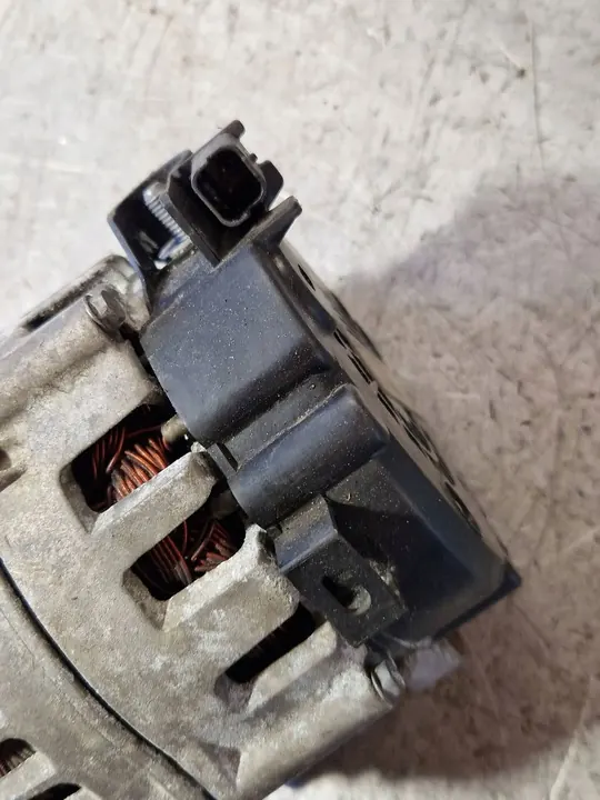 Vaihtovirtageneraattori Citroen C5 3.0L OE 9678049580 image 3