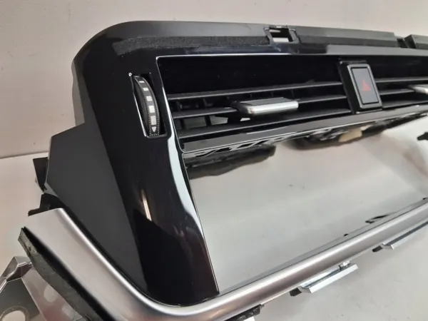 Grille de ventilation console OEM 687516RR0A Nissan Qashqai image 3