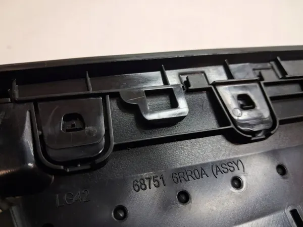 Grille de ventilation console OEM 687516RR0A Nissan Qashqai image 6