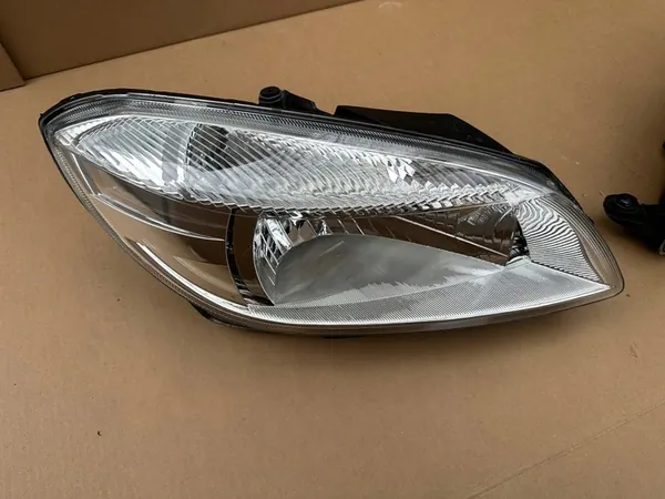 SKODA FABIA II LIFT FAROL DIANTEIRO ESQUERDO DIREITO 5J1941018C 5J1941017C image 4