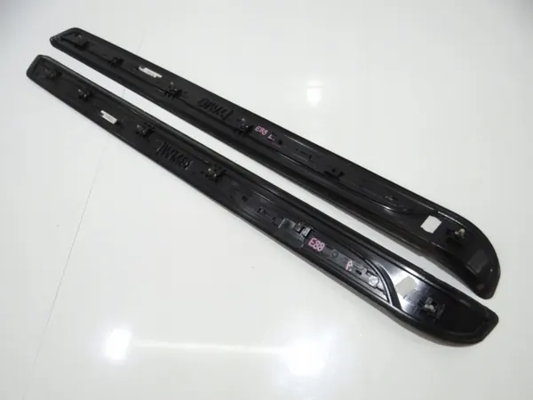 BMW E88 tröskelskydd OEM 7335113 7335114 image 6