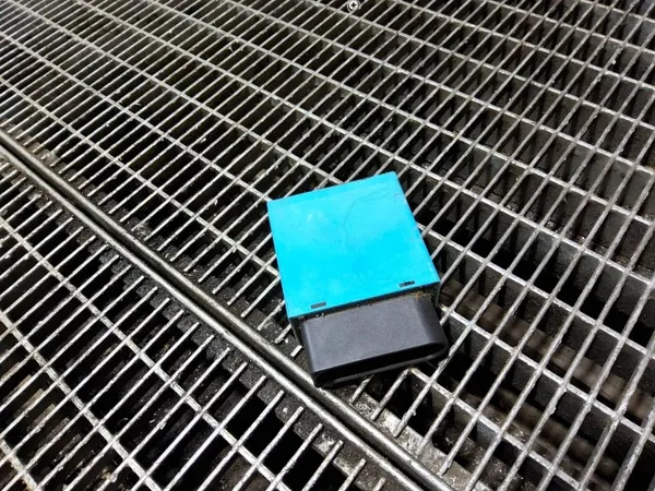 Audi OE 5N0 906 093C Brandstofpomp Controller image 3