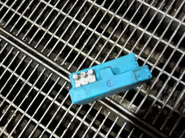 Audi OE 5N0 906 093C Brandstofpomp Controller image 4