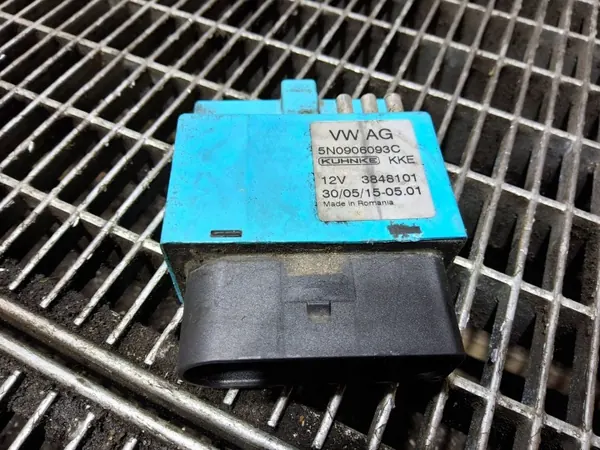 Audi OE 5N0 906 093C Brandstofpomp Controller image 6