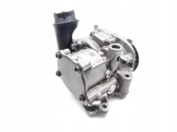 Audi Q5 Olja Pump 2.0 TDI Diesel 04L145208J image 5