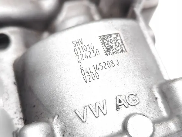 Audi Q5 Olja Pump 2.0 TDI Diesel 04L145208J image 7