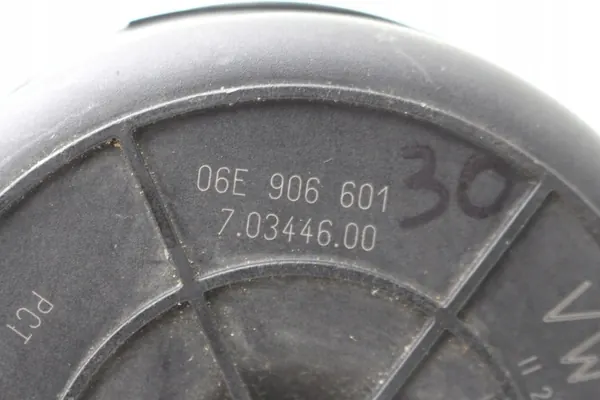 Pompe à air secondaire OEM 06E906601A pour VW Audi 3.0 TFSi image 3