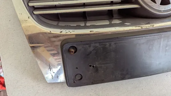 VOLKSWAGEN JETTA GOLF V FRONT GRILLE CHROME image 4