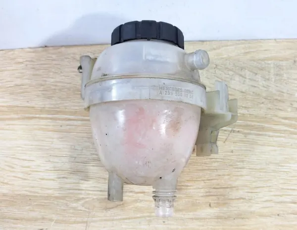 Uitzettank Mercedes W205 2.2 CDI OEM A2055000549 image 2