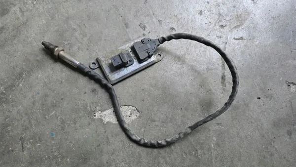 NOx-sensor Före Kat för Mercedes Lastbilar - Europart image 2