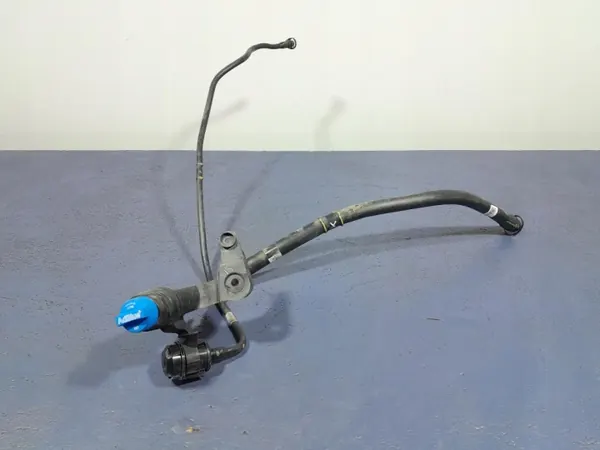 BMW AdBlue Einfüllstutzen OEM 7440012 - Gebraucht image 2