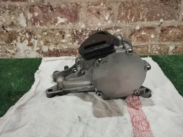 OPEL ASTRA K OLJEPUMP 1.6 CDTI 55489324 image 5