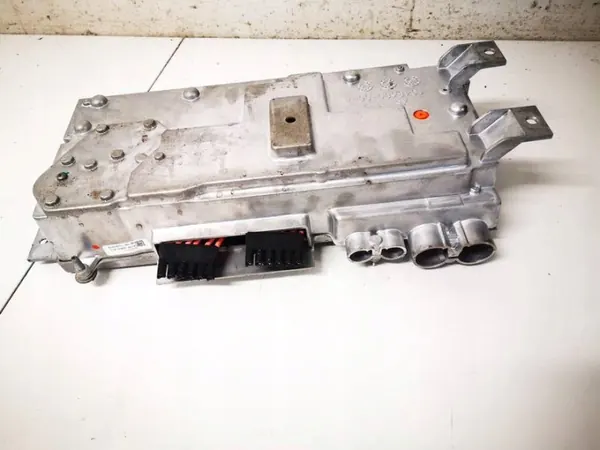 Tesla Model S Jännitemuunnin OEM 104868000a image 4