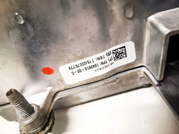 Tesla Model S Jännitemuunnin OEM 104868000a image 5