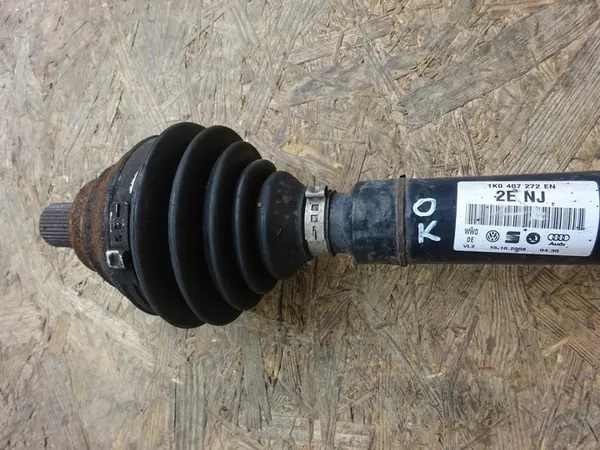 AUDI A3 8P GOLF V EOS 2.0 TDI Höger Främre Halvaxel image 2