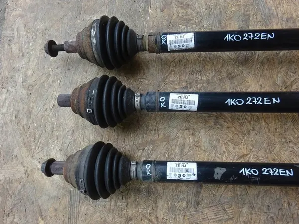 AUDI A3 8P GOLF V EOS 2.0 TDI Höger Främre Halvaxel image 7