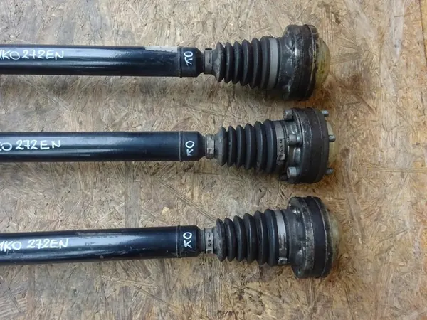 AUDI A3 8P GOLF V EOS 2.0 TDI Höger Främre Halvaxel image 8