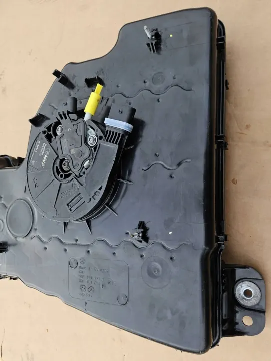 Pompe réservoir AdBlue OEM 5QF131877P pour VW Tiguan II image 10