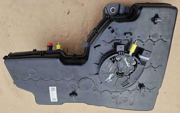 Pompe réservoir AdBlue OEM 5QF131877P pour VW Tiguan II image 9