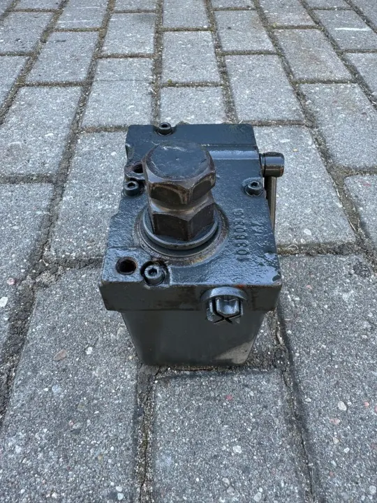Bomba de elevação cabine Mercedes Atego III - Peça OEM image 3