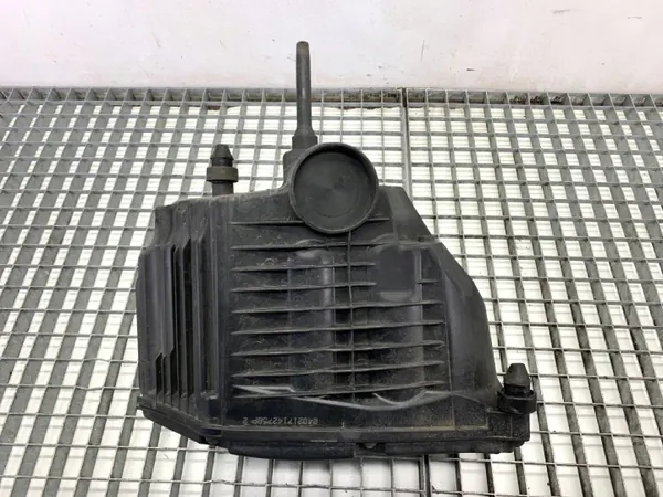 Luftfilterhus OEM 8W0133835P för Audi A5 F5 image 2