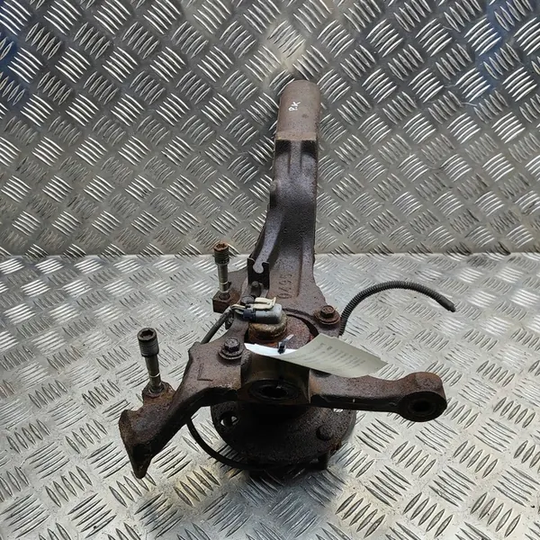 Mozzo anteriore sinistro Chevrolet Camaro 3.4L 1993 OEM 18020789 image 5