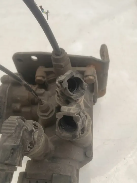 Volvo EBS-venttiili OEM 21114977 FM4 2013-2021 image 3