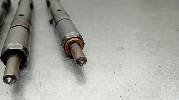 Set Iniettori Audi A6 C5 Passat B5 2.5 TDI 059130201G 059130202 image 2