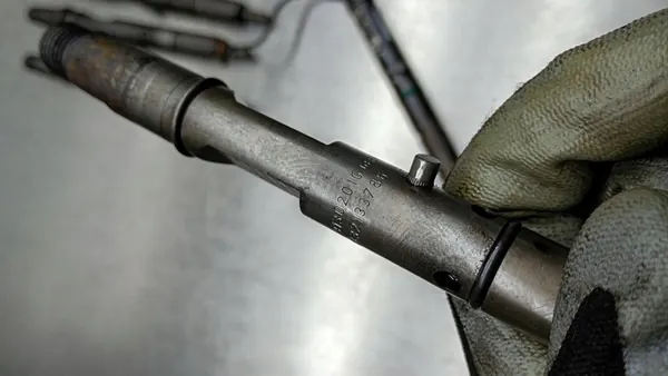 Set Iniettori Audi A6 C5 Passat B5 2.5 TDI 059130201G 059130202 image 9